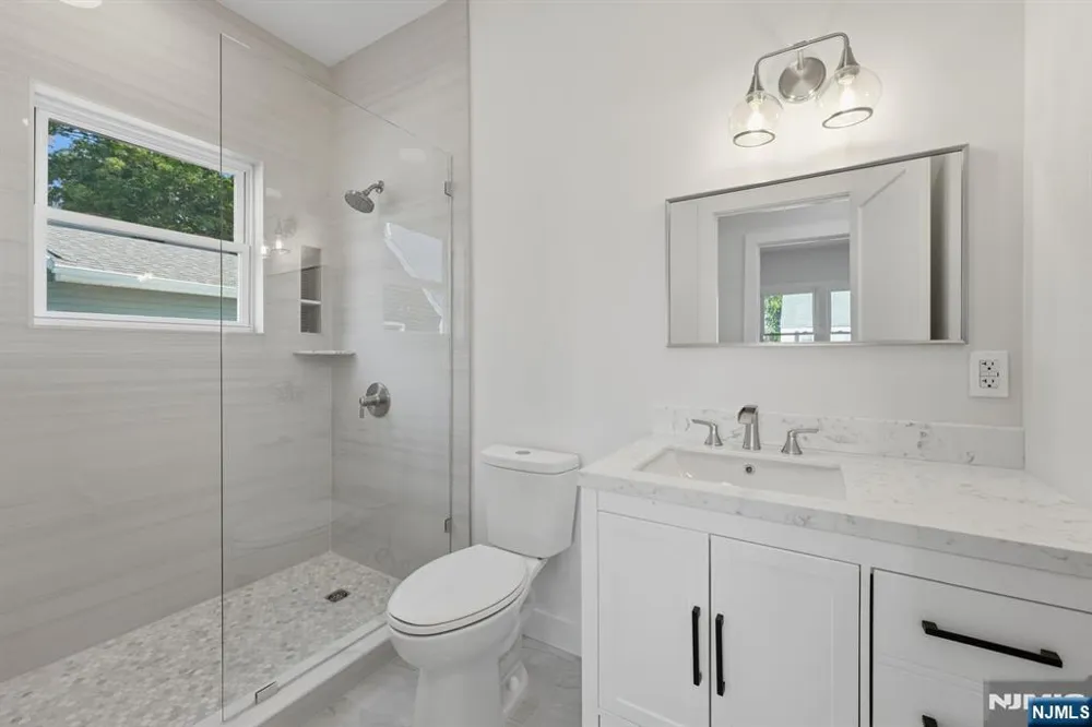 588 Maple Avenue Saddle Brook, NJ 07663