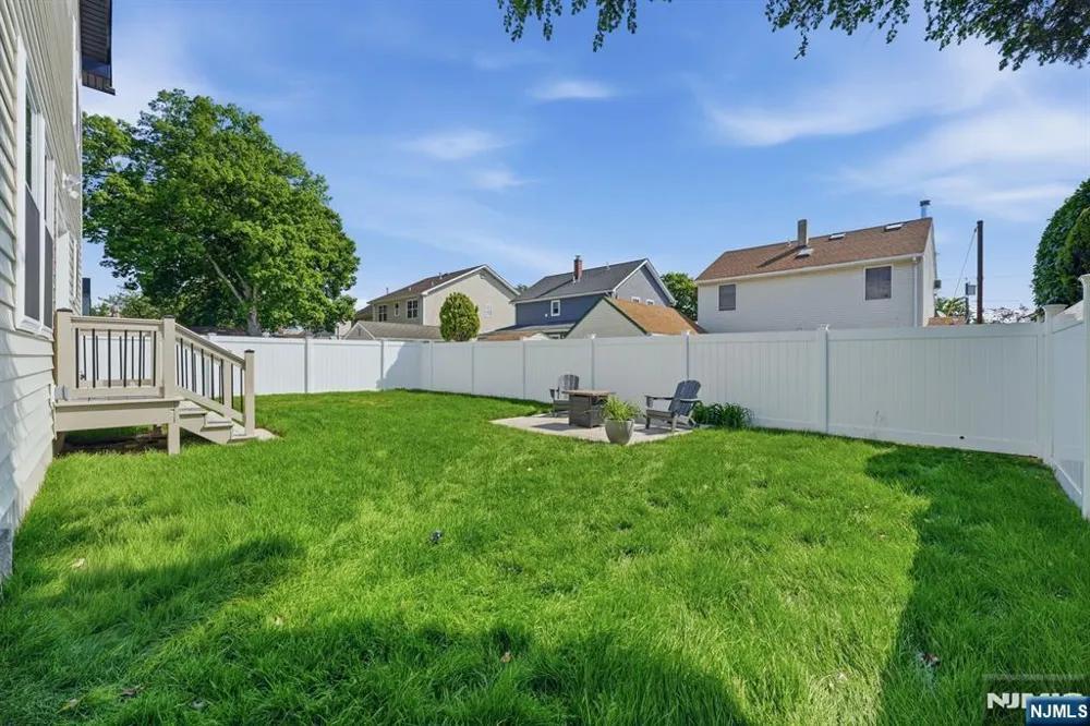 588 Maple Avenue Saddle Brook, NJ 07663