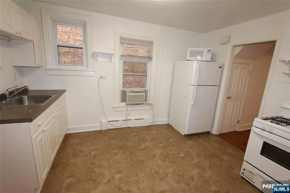 181 County Road 1st Floor Tenafly, NJ 07670