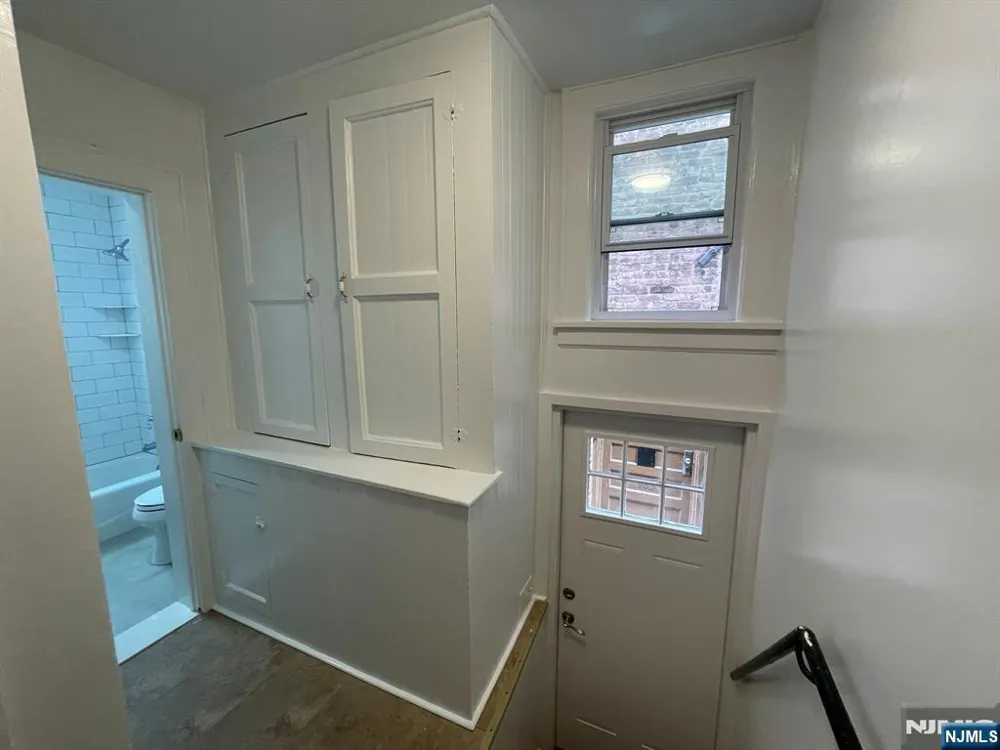 181 County Road 1st Floor Tenafly, NJ 07670