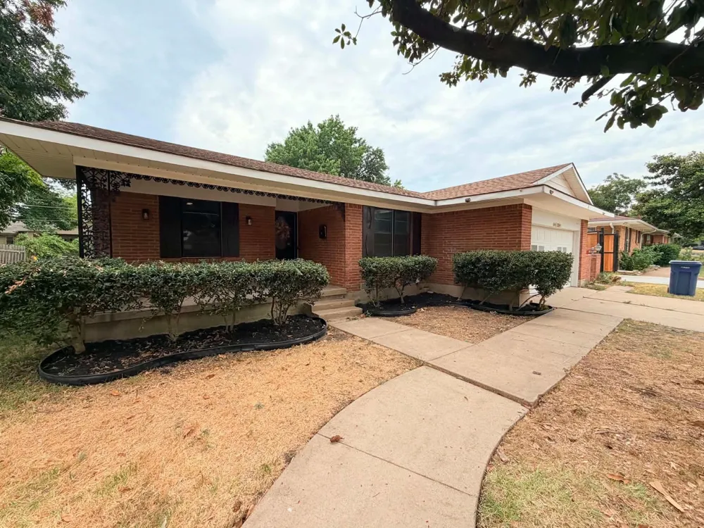 1314 Charleston Drive Garland, TX 75041