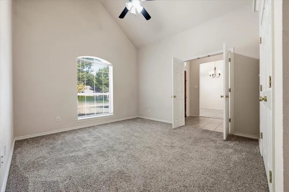 7408 Rolling Hills Drive Benbrook, TX 76126