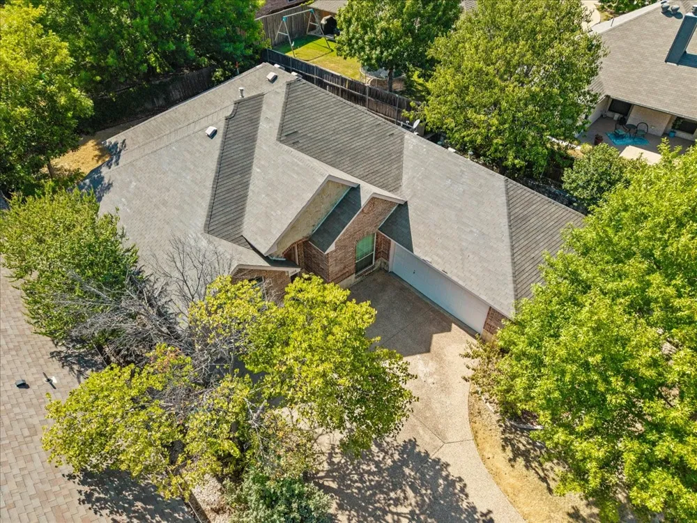 7408 Rolling Hills Drive Benbrook, TX 76126