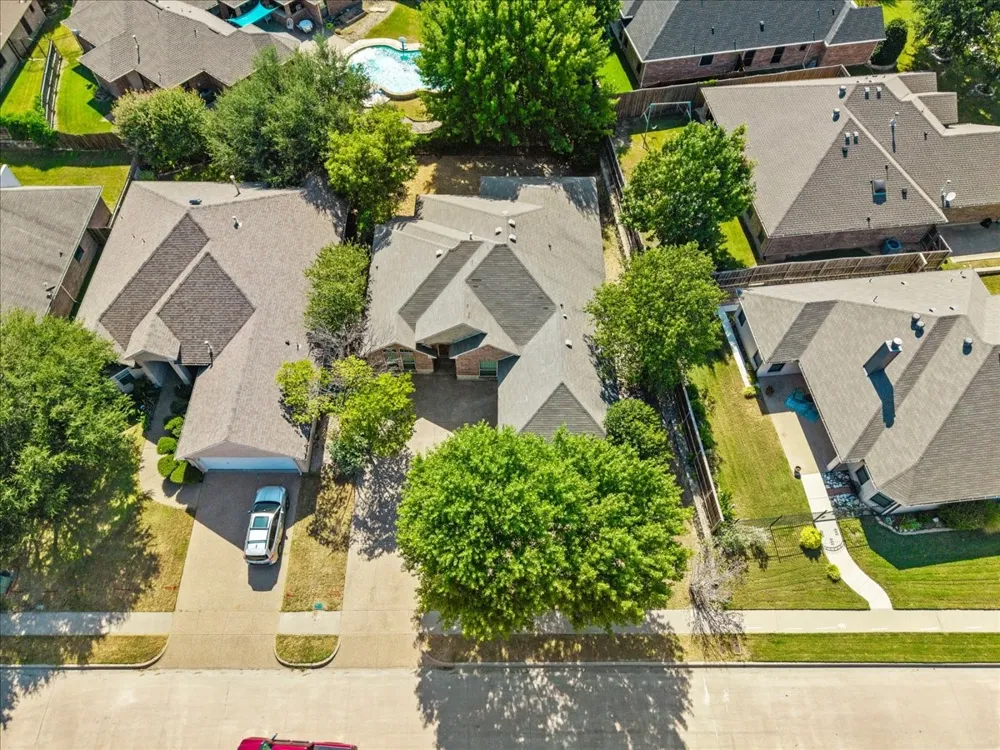 7408 Rolling Hills Drive Benbrook, TX 76126