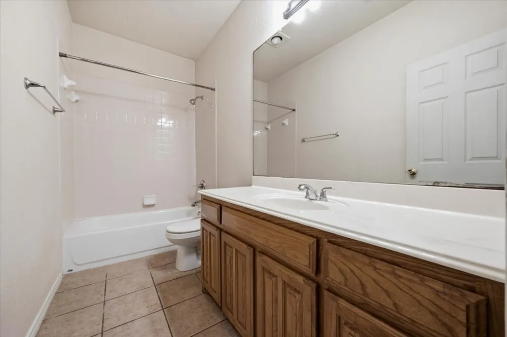 7408 Rolling Hills Drive Benbrook, TX 76126