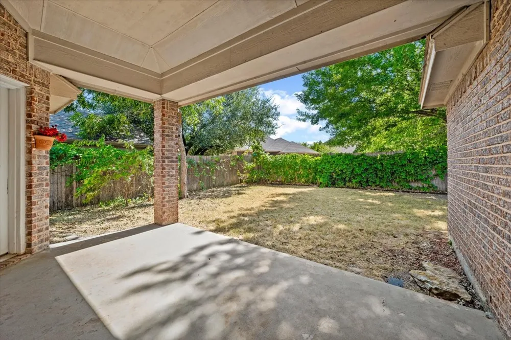 7408 Rolling Hills Drive Benbrook, TX 76126