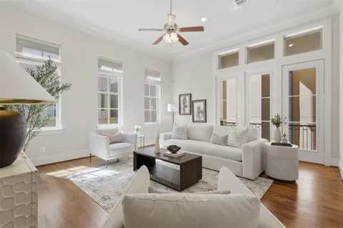 1348 W 25th Street
