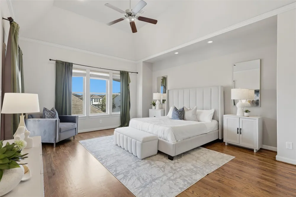 1348 W 25th Street Houston, TX 77008