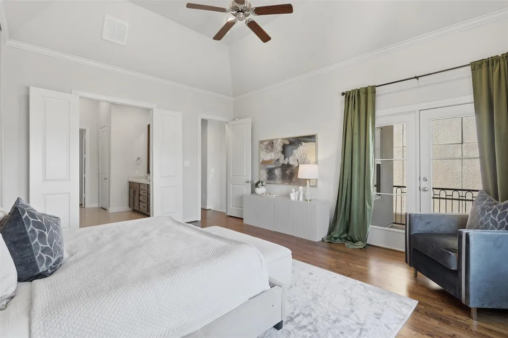 1348 W 25th Street Houston, TX 77008