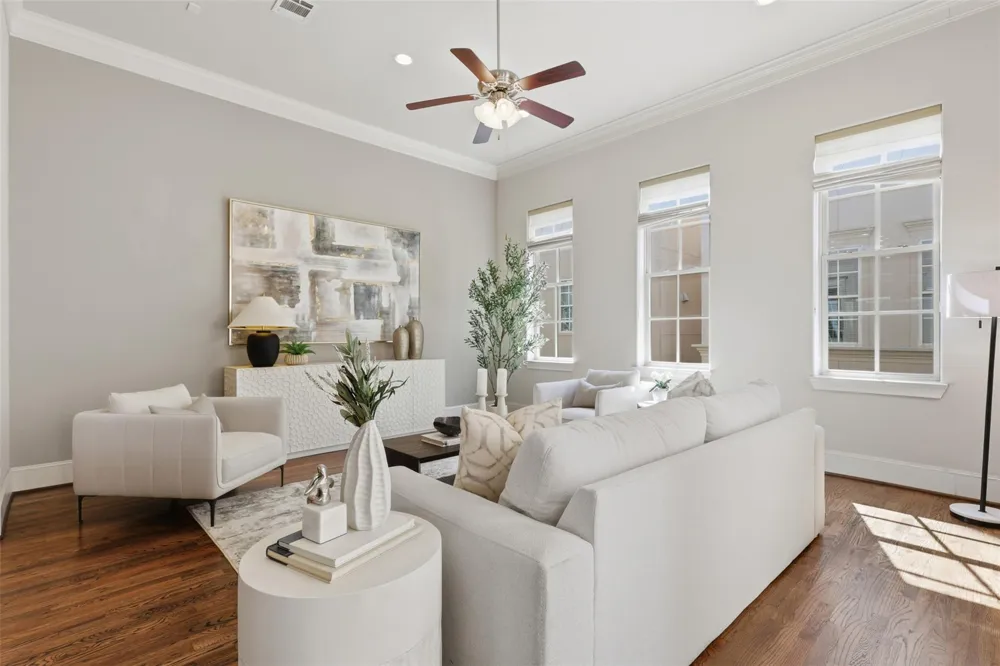1348 W 25th Street Houston, TX 77008