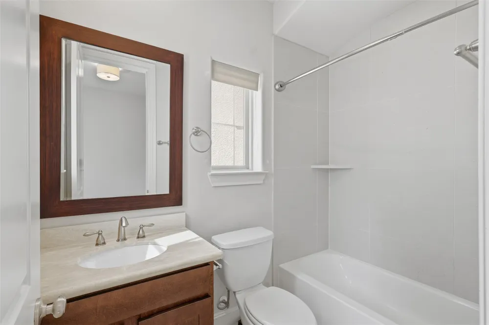 1348 W 25th Street Houston, TX 77008