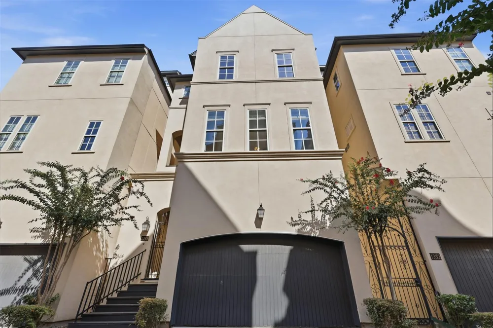 1348 W 25th Street Houston, TX 77008