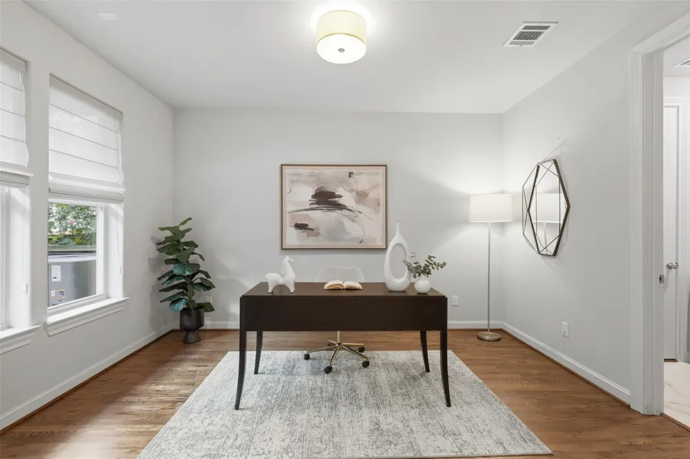 1348 W 25th Street Houston, TX 77008