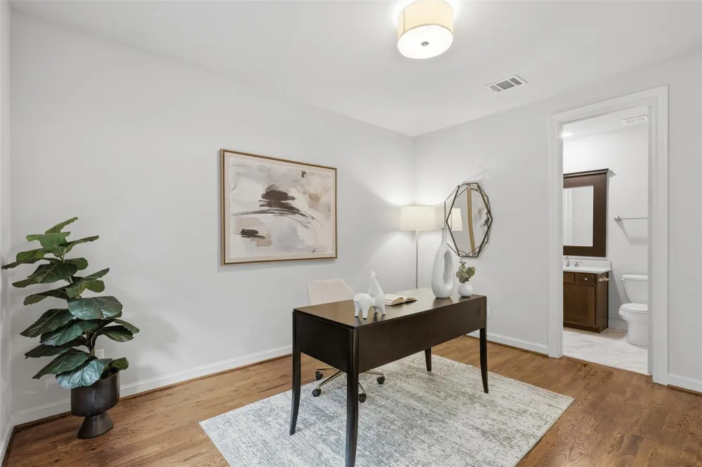 1348 W 25th Street Houston, TX 77008