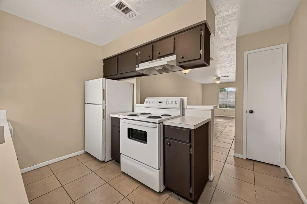 2302 Buchanan Drive Baytown, TX 77520