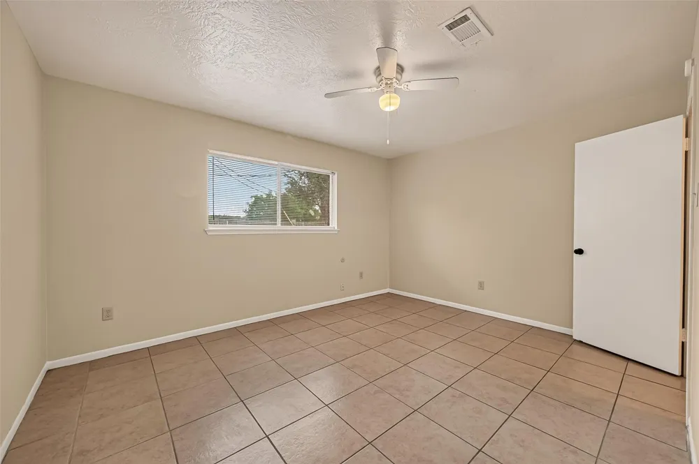 2302 Buchanan Drive Baytown, TX 77520