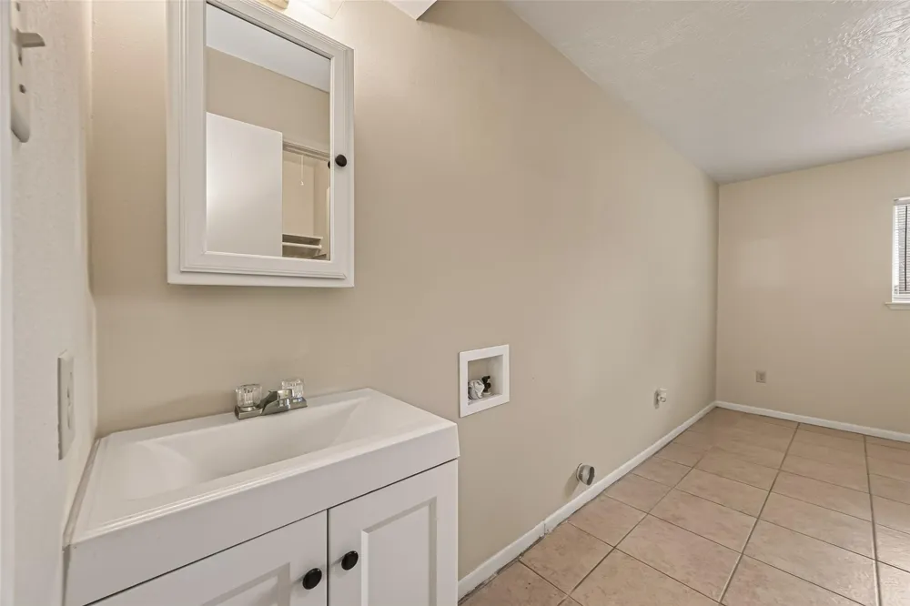 2302 Buchanan Drive Baytown, TX 77520