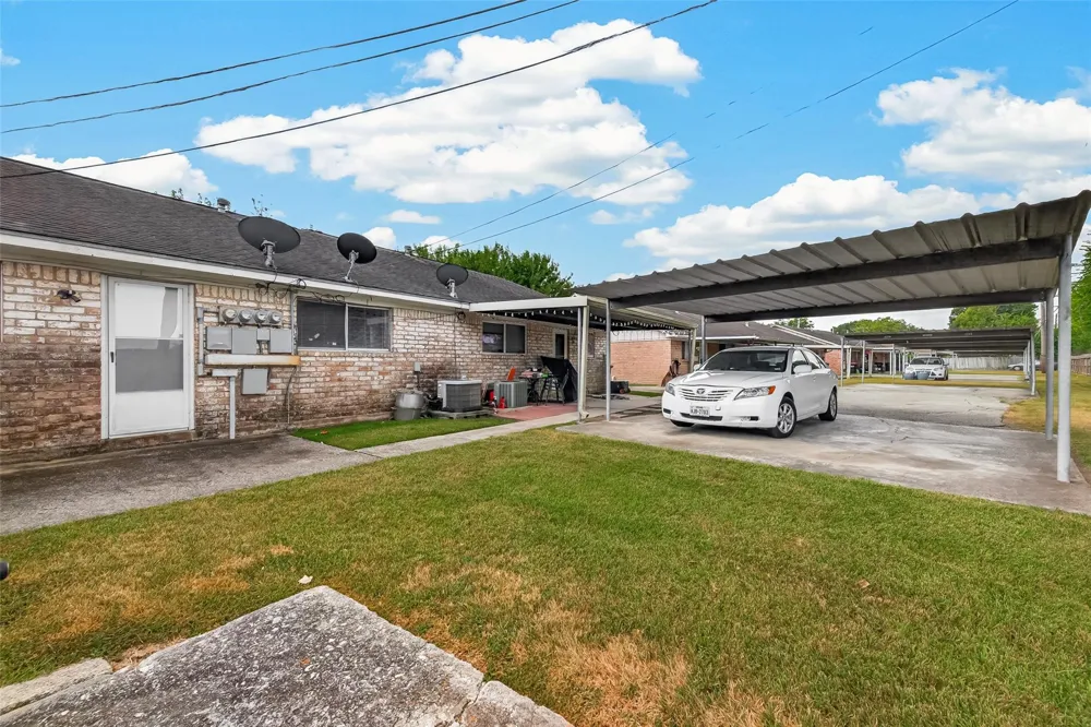 2302 Buchanan Drive Baytown, TX 77520