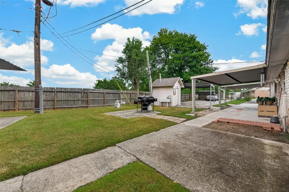 2302 Buchanan Drive Baytown, TX 77520