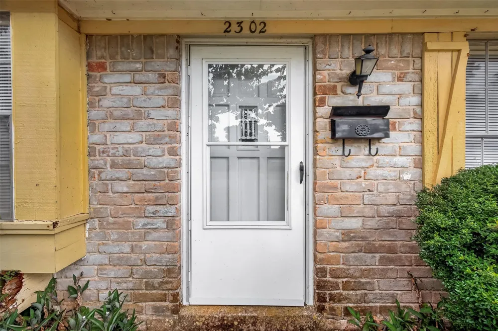 2302 Buchanan Drive Baytown, TX 77520