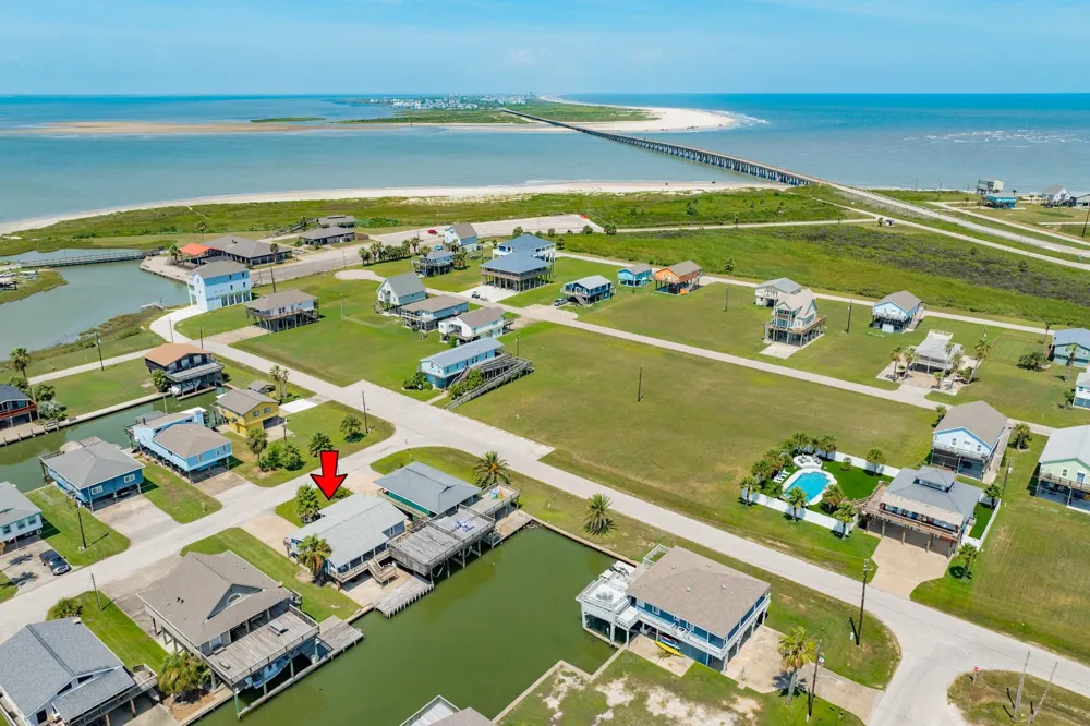 207 Galleon Freeport, TX 77541
