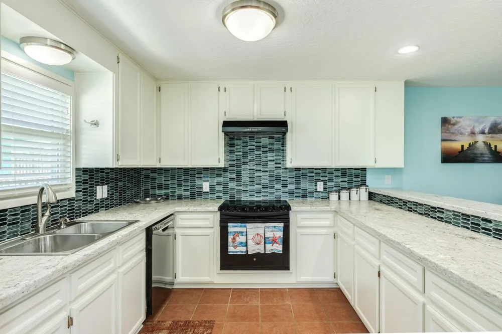 207 Galleon Freeport, TX 77541