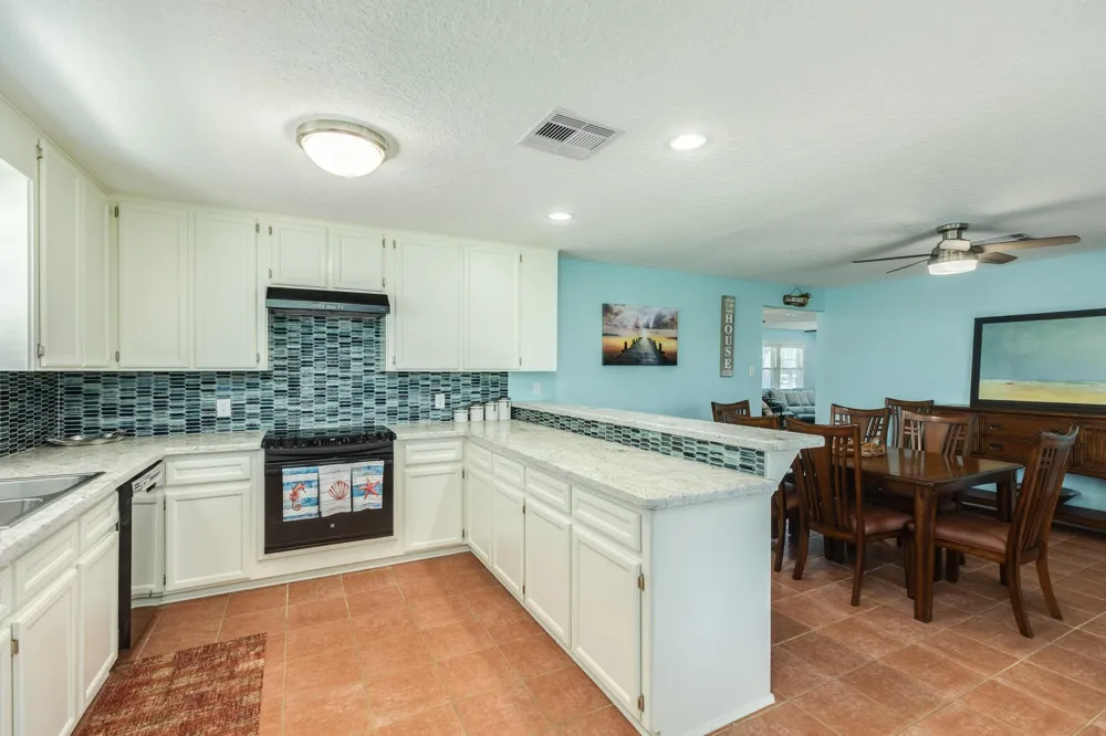 207 Galleon Freeport, TX 77541