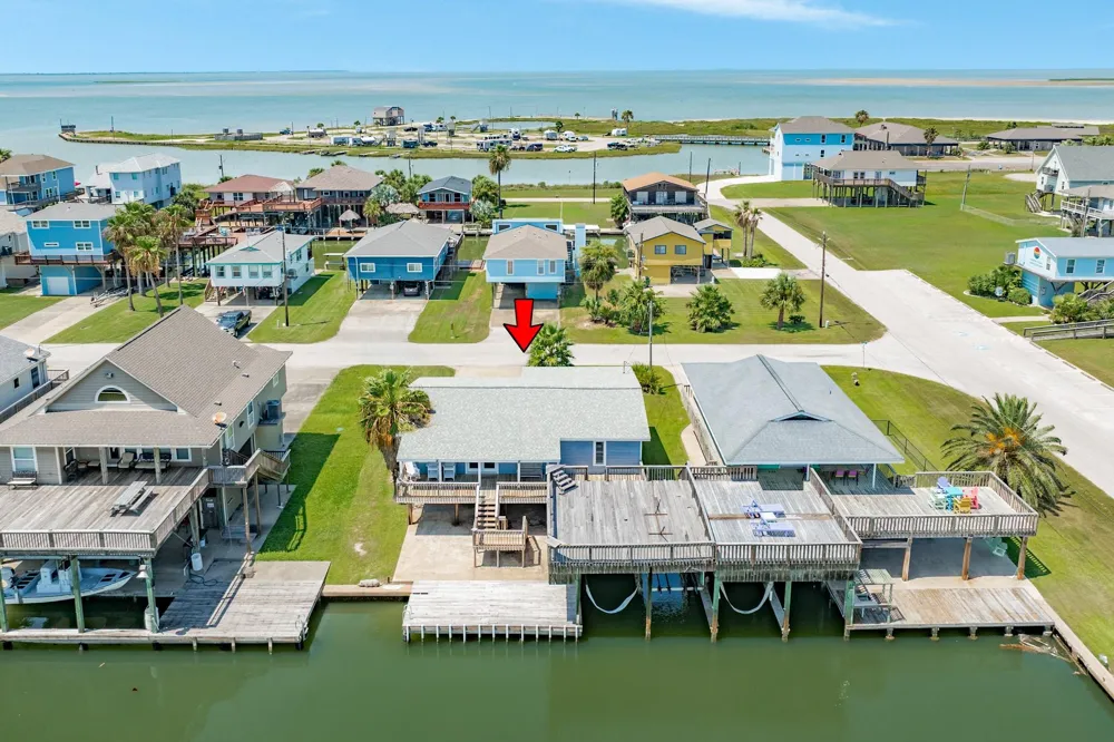 207 Galleon Freeport, TX 77541