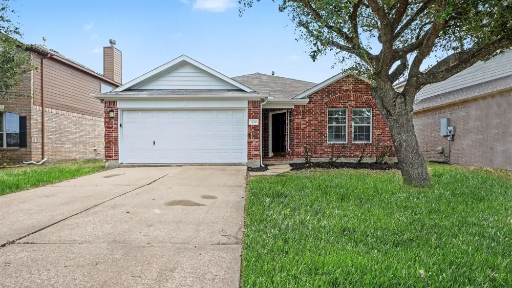 1819 Manor Drive Baytown, TX 77521