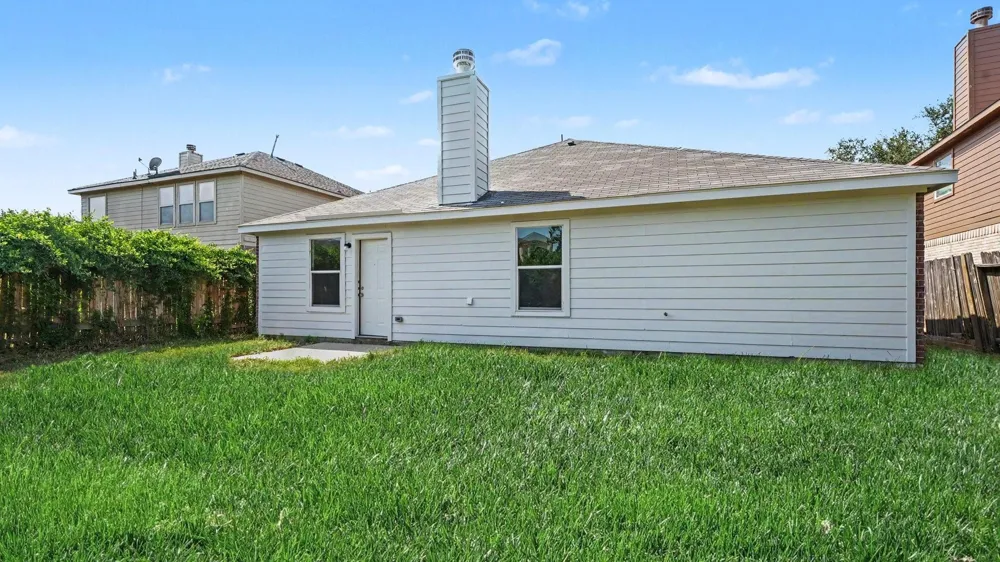 1819 Manor Drive Baytown, TX 77521