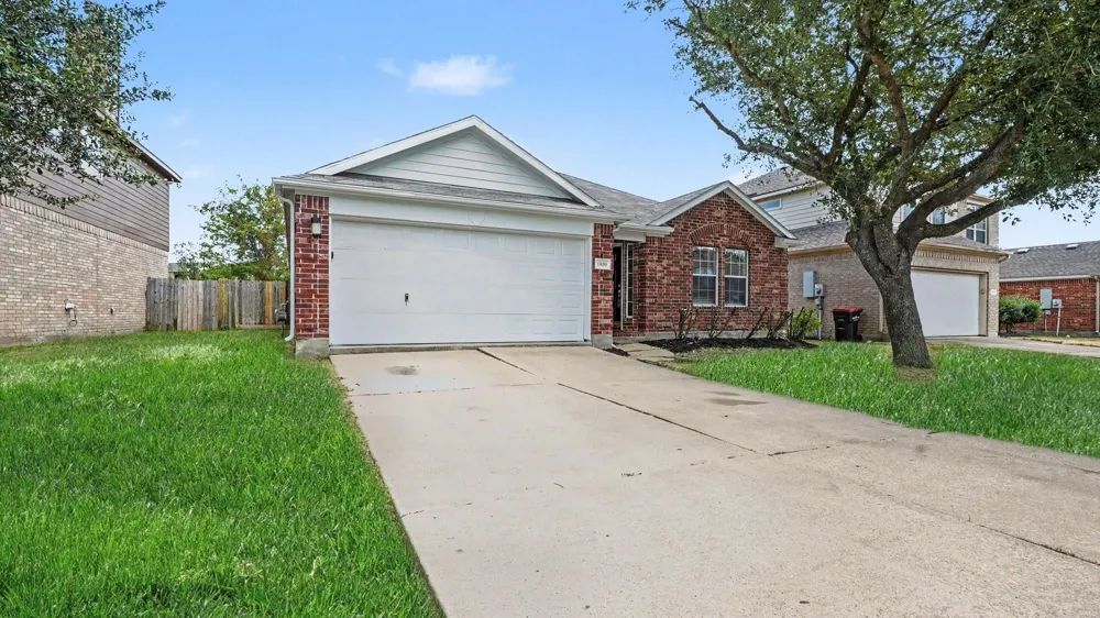 1819 Manor Drive Baytown, TX 77521