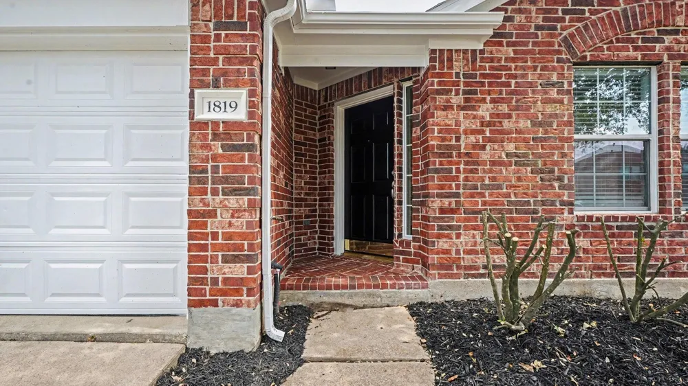 1819 Manor Drive Baytown, TX 77521