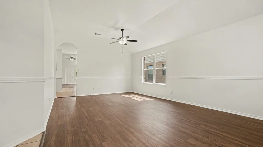 1819 Manor Drive Baytown, TX 77521