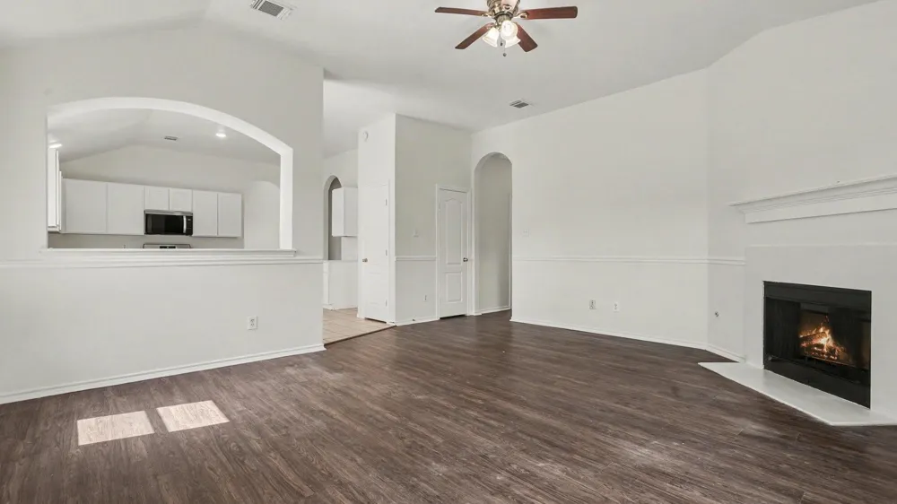 1819 Manor Drive Baytown, TX 77521