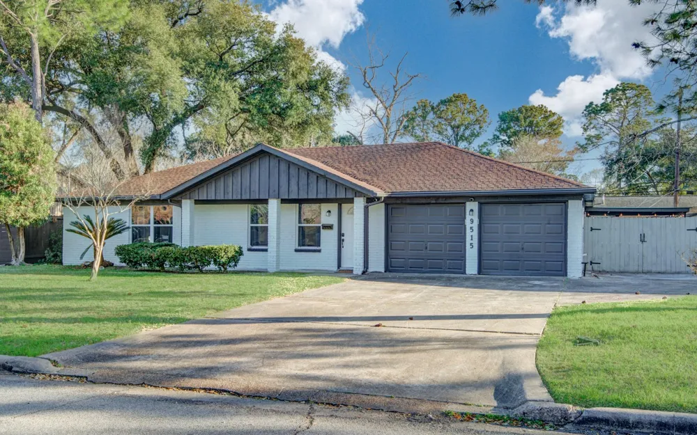 9515 Meadowglen Lane Houston, TX 77063