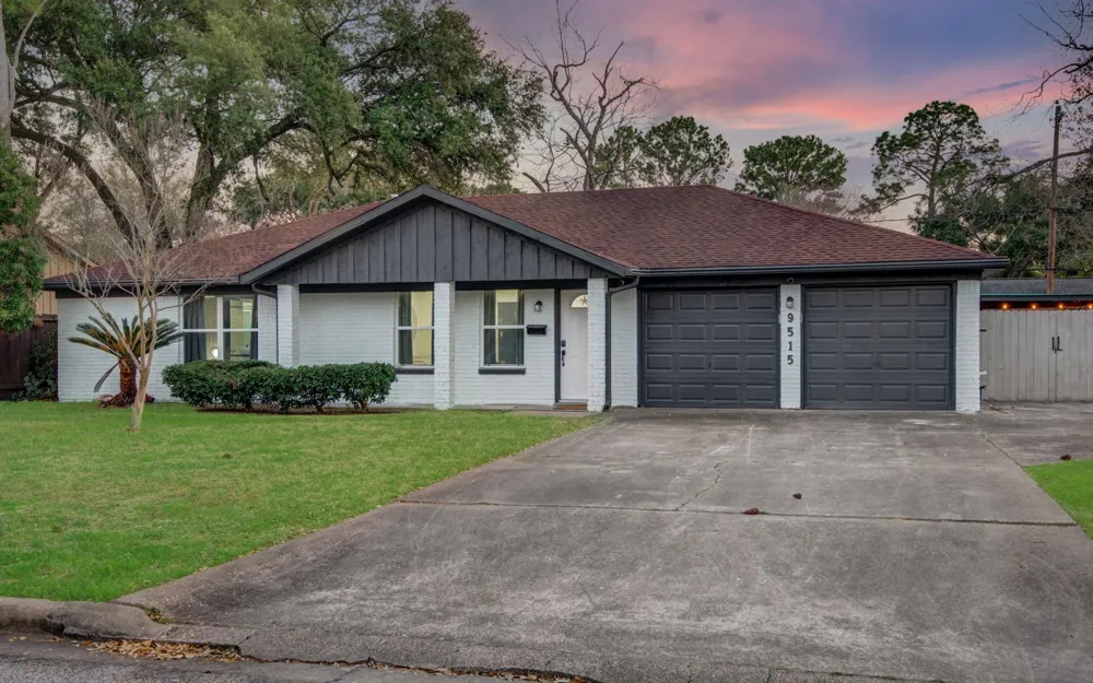 9515 Meadowglen Lane Houston, TX 77063