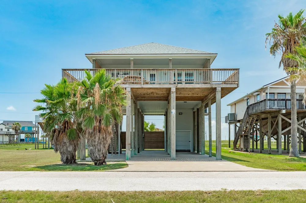 13219 Jolly Roger Freeport, TX 77541