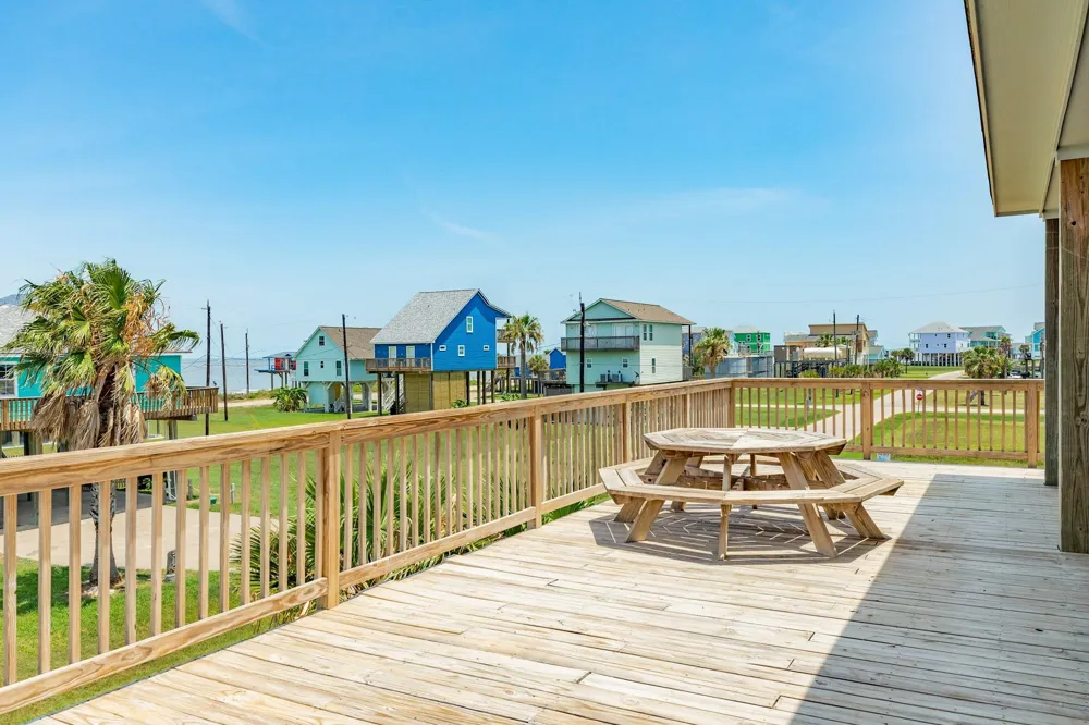 13219 Jolly Roger Freeport, TX 77541
