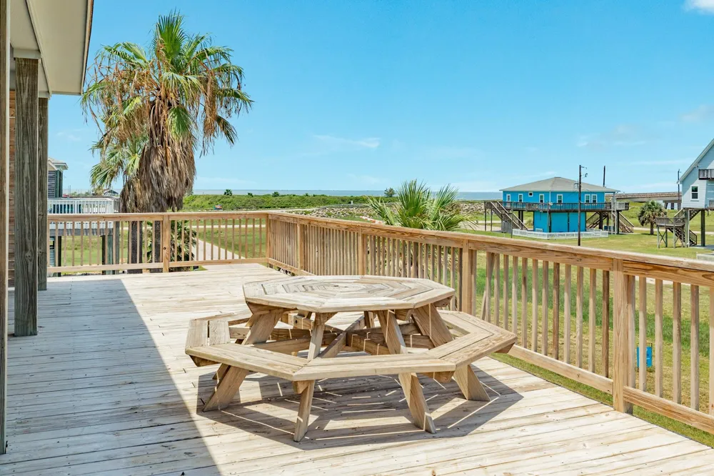 13219 Jolly Roger Freeport, TX 77541