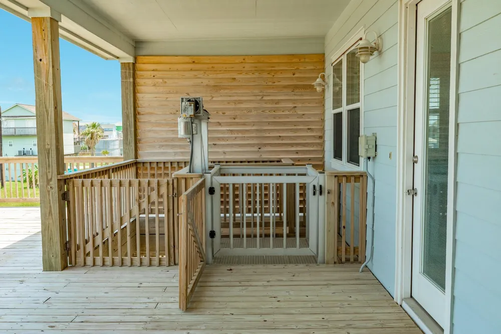 13219 Jolly Roger Freeport, TX 77541