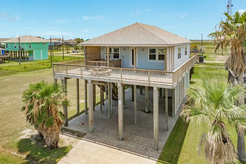 13219 Jolly Roger Freeport, TX 77541