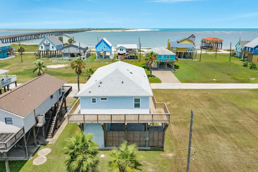 13219 Jolly Roger Freeport, TX 77541