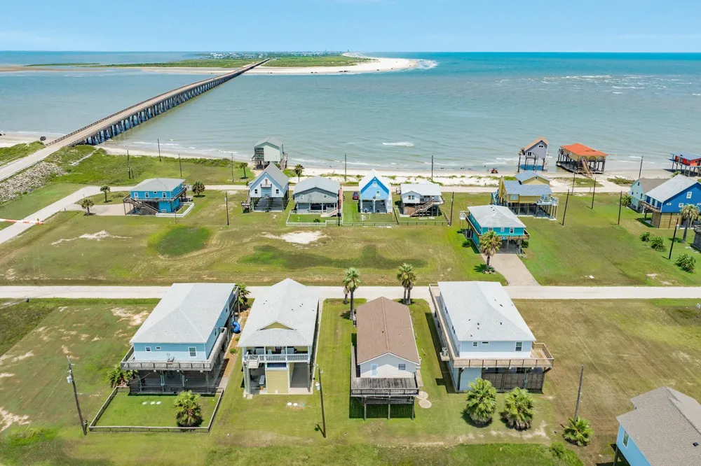 13219 Jolly Roger Freeport, TX 77541
