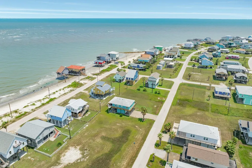 13219 Jolly Roger Freeport, TX 77541