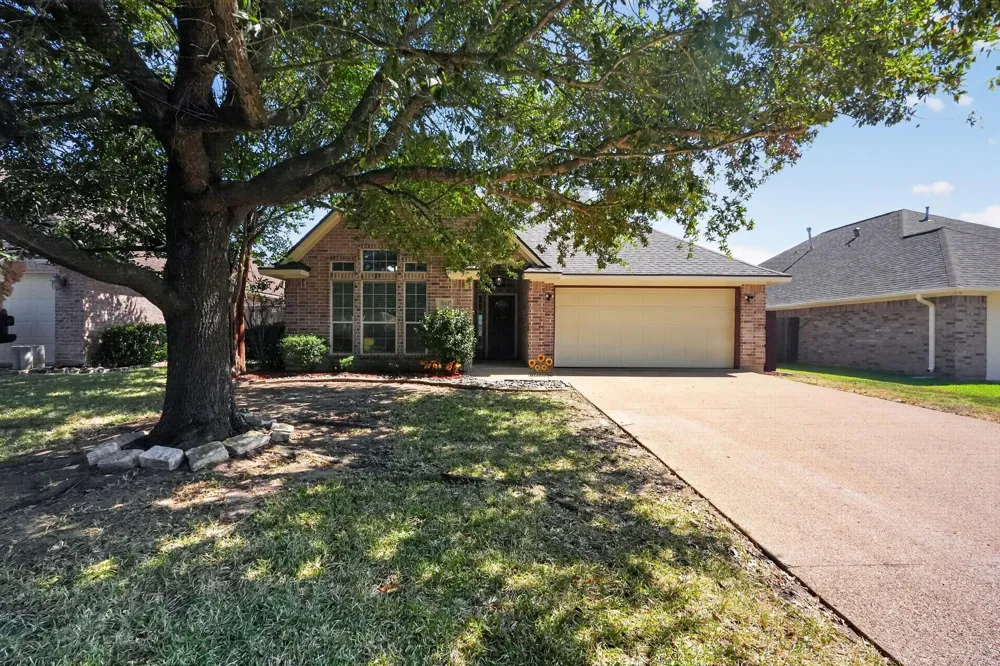 3743 Essen Loop College Station, TX 77845