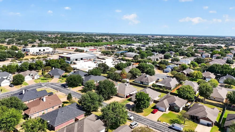3743 Essen Loop College Station, TX 77845