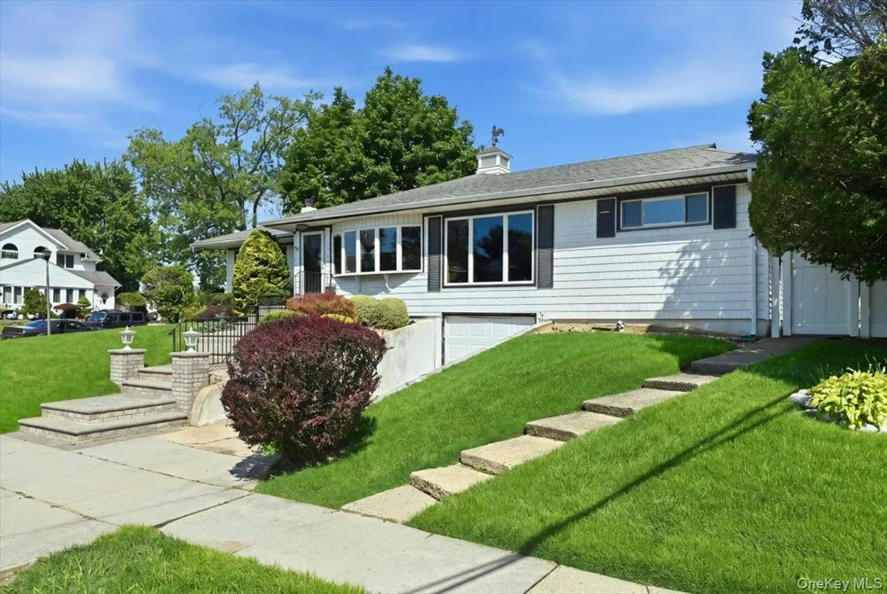 3695 Waverly Avenue Seaford, NY 11783