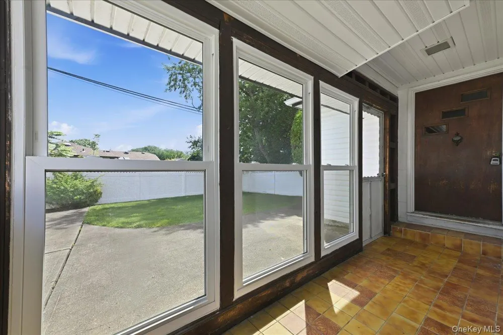 3695 Waverly Avenue Seaford, NY 11783