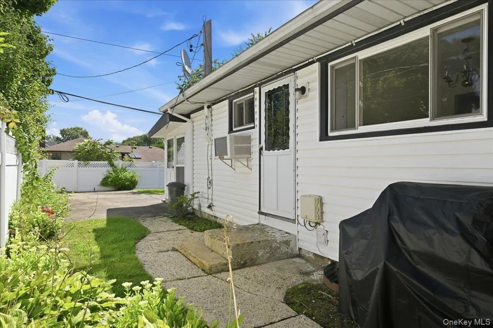 3695 Waverly Avenue Seaford, NY 11783