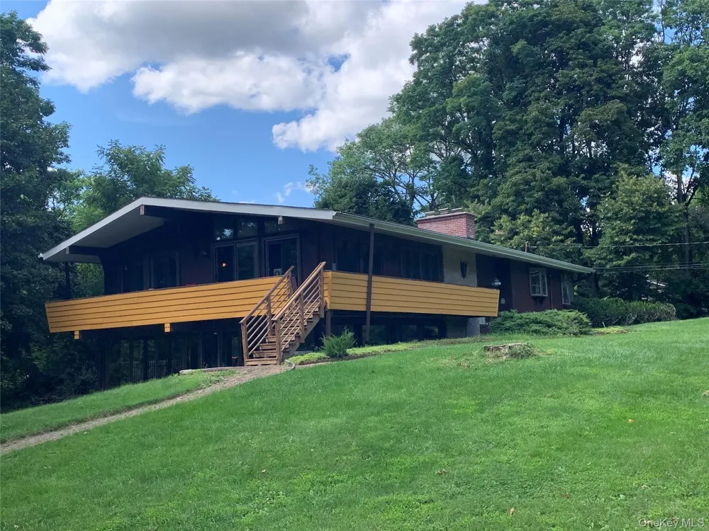 58 Ireland Drive Poughkeepsie, NY 12603